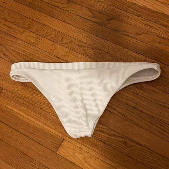 White bikini bottoms - Picture 3 of 3